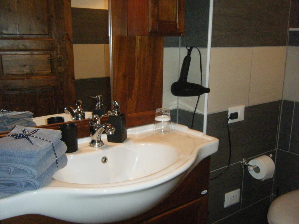 B&B Il Salice Veruno Quarto foto